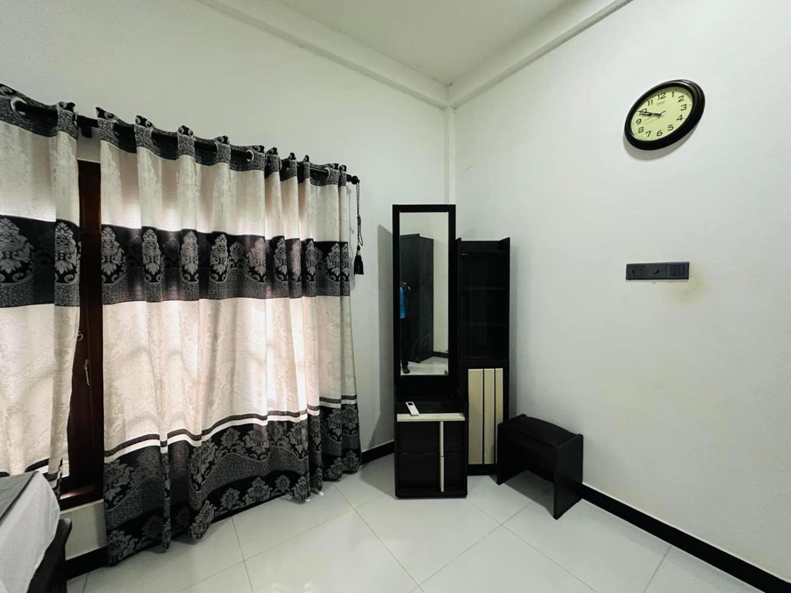 Lalitha Holiday Inn Jaffna Eksteriør bilde